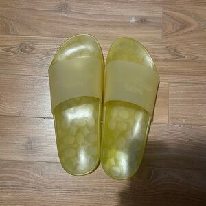 YELLOW COACH FLIP-FLOPS